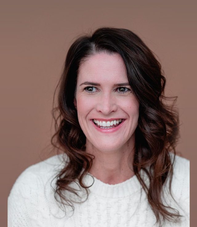 Natasha Krummen, DIrectrice relation clients, L'effet A